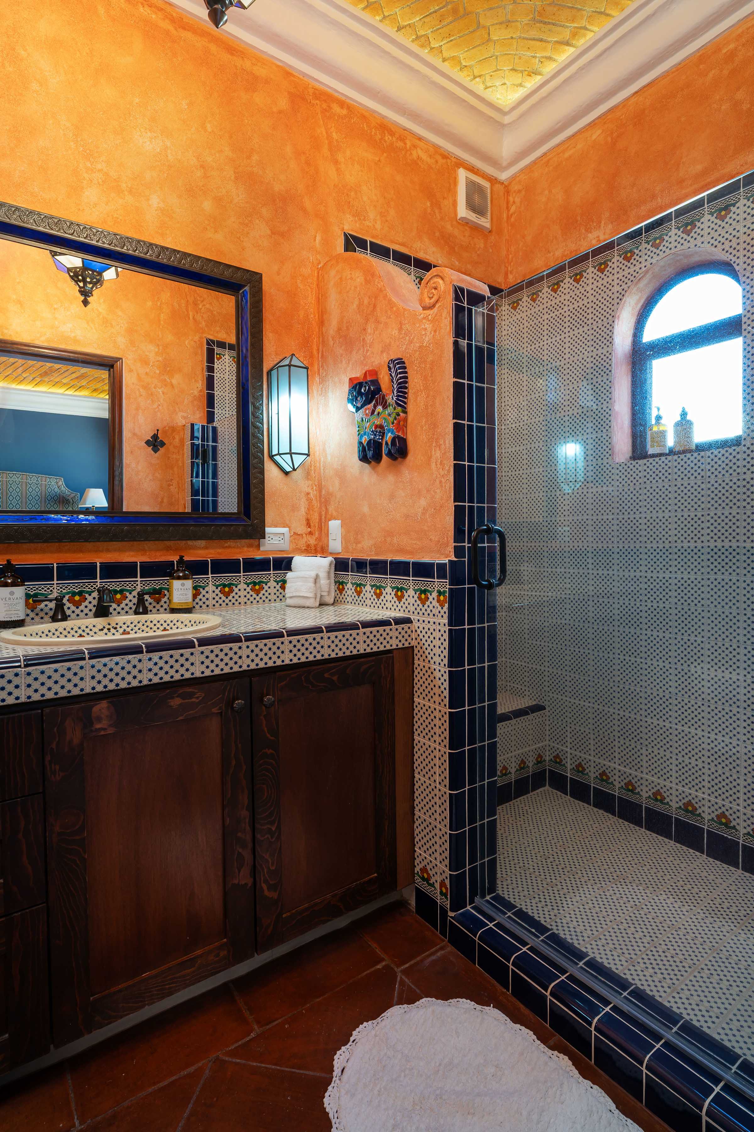 3BR Guadalupe Home with Rooftop & Elevator, Flat Walk to Centro 17