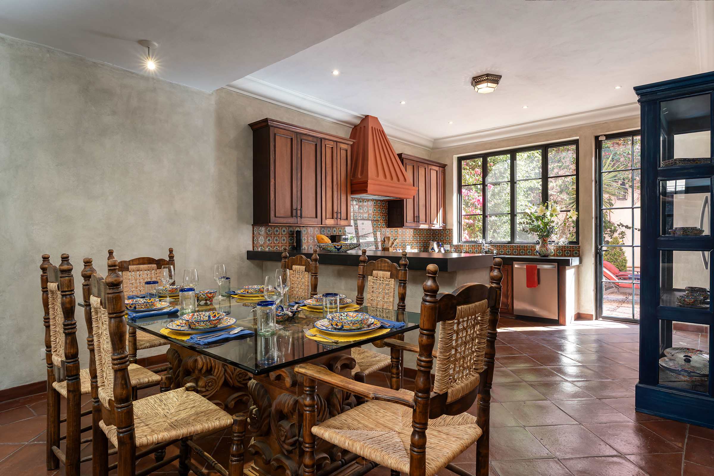 3BR Guadalupe Home with Rooftop & Elevator, Flat Walk to Centro 9