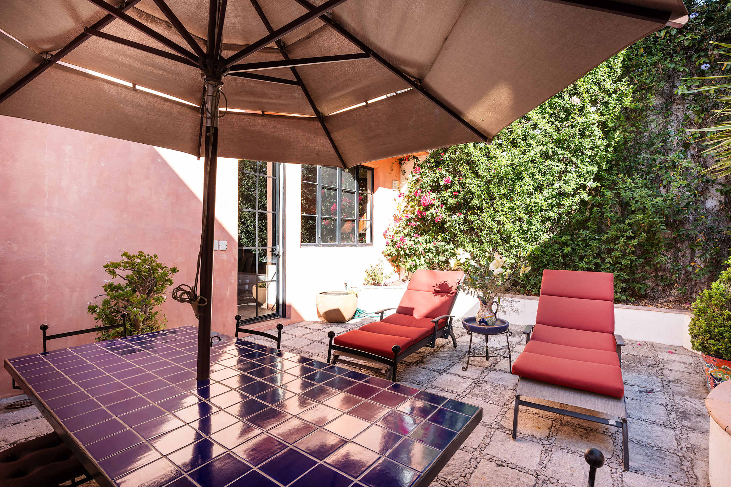 3BR Guadalupe Home with Rooftop & Elevator, Flat Walk to Centro 31
