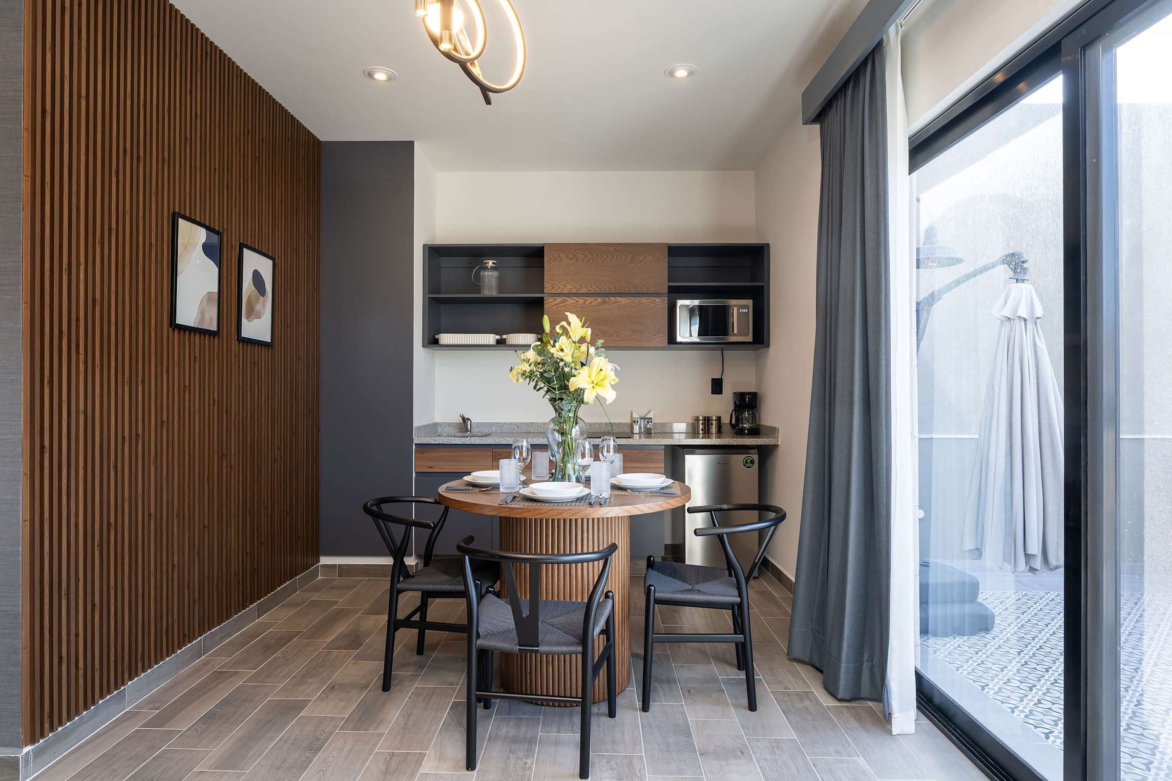 Penthouse Allende, Modern Stay w/ Private Terrace 12