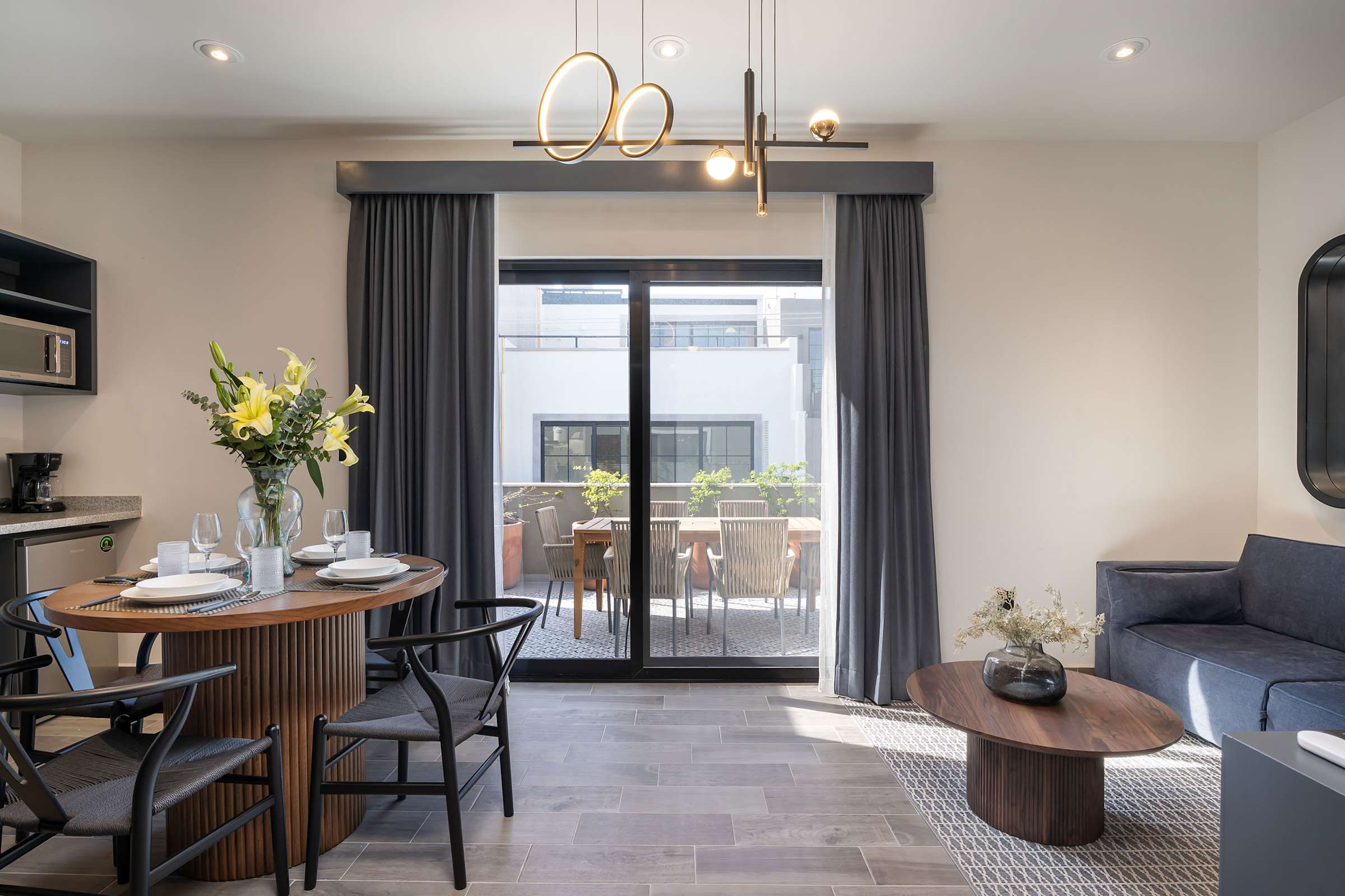 Penthouse Allende, Modern Stay w/ Private Terrace 11