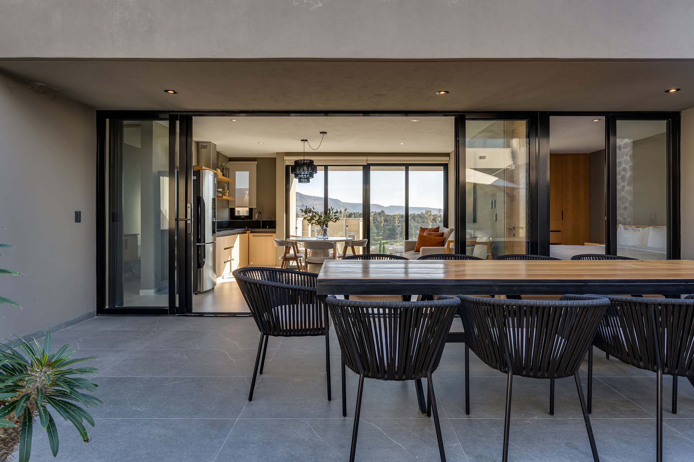 Casa Malanquín, Modern 4BR Home in Golf Community 26