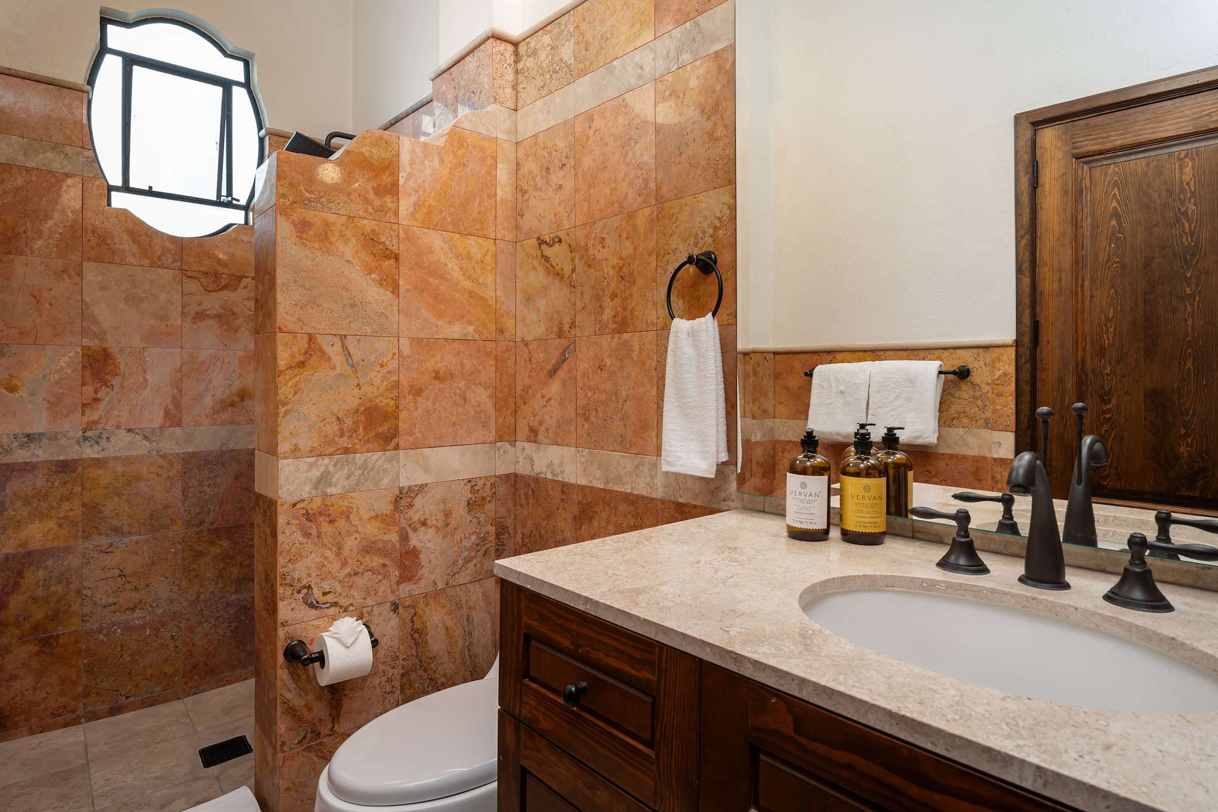 Casa Rose, 6BR Estate with Private Pool & Rooftop 25
