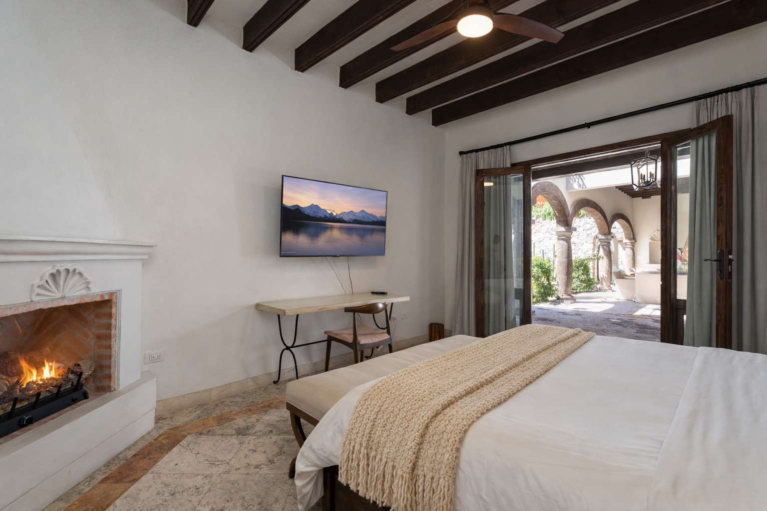 Casa Rose, 6BR Estate with Private Pool & Rooftop 24