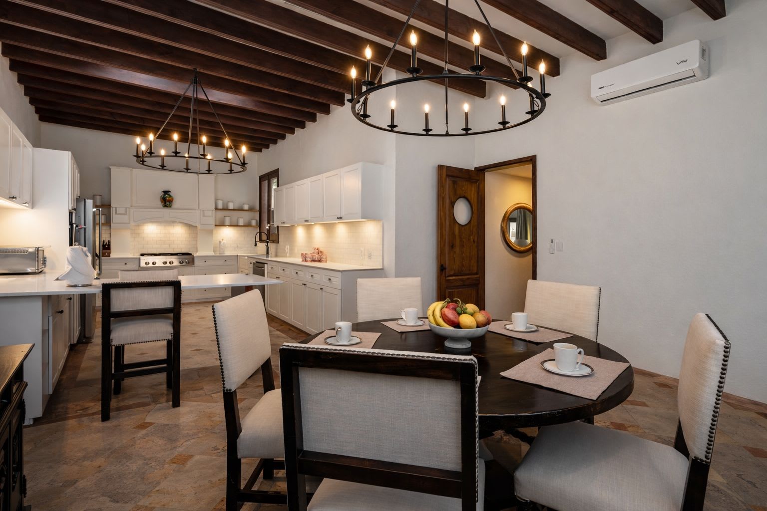 Casa Rose, 6BR Estate with Private Pool & Rooftop 12