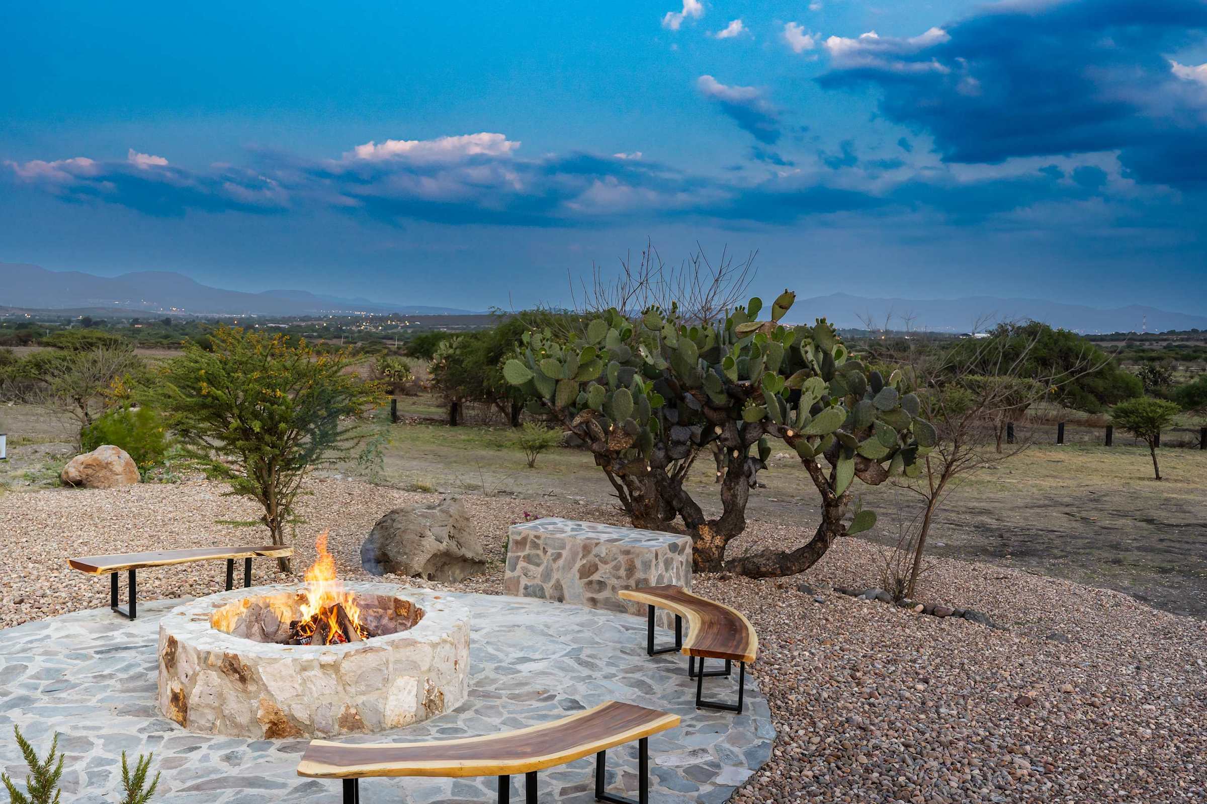 Villa Lua Bungalow B • Countryside Retreat 3 Guests w/ Outdoor Soaking Tub & Fire Pit 15