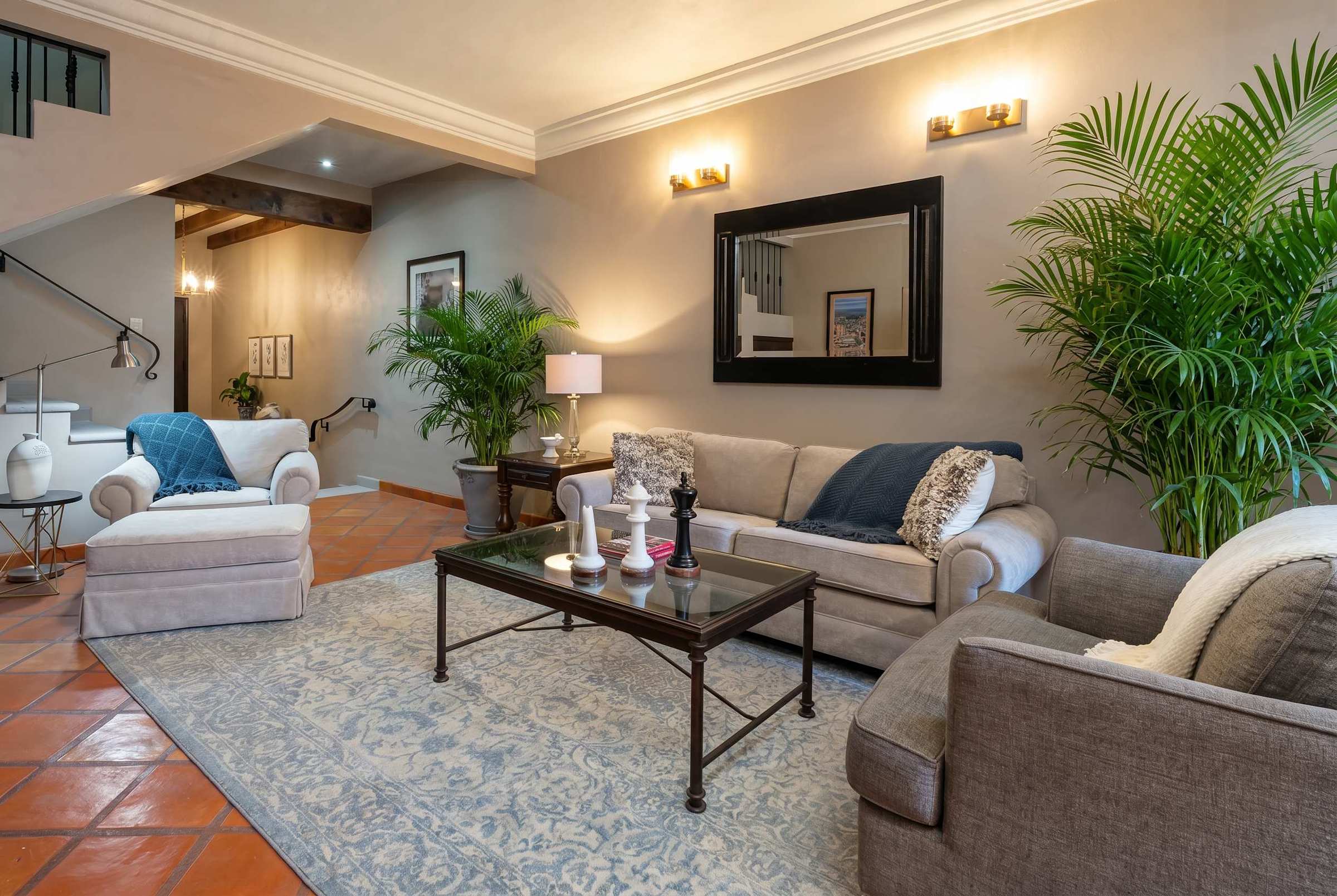 Casa Mimosa, 3BR Retreat with Rooftop & City Views 9