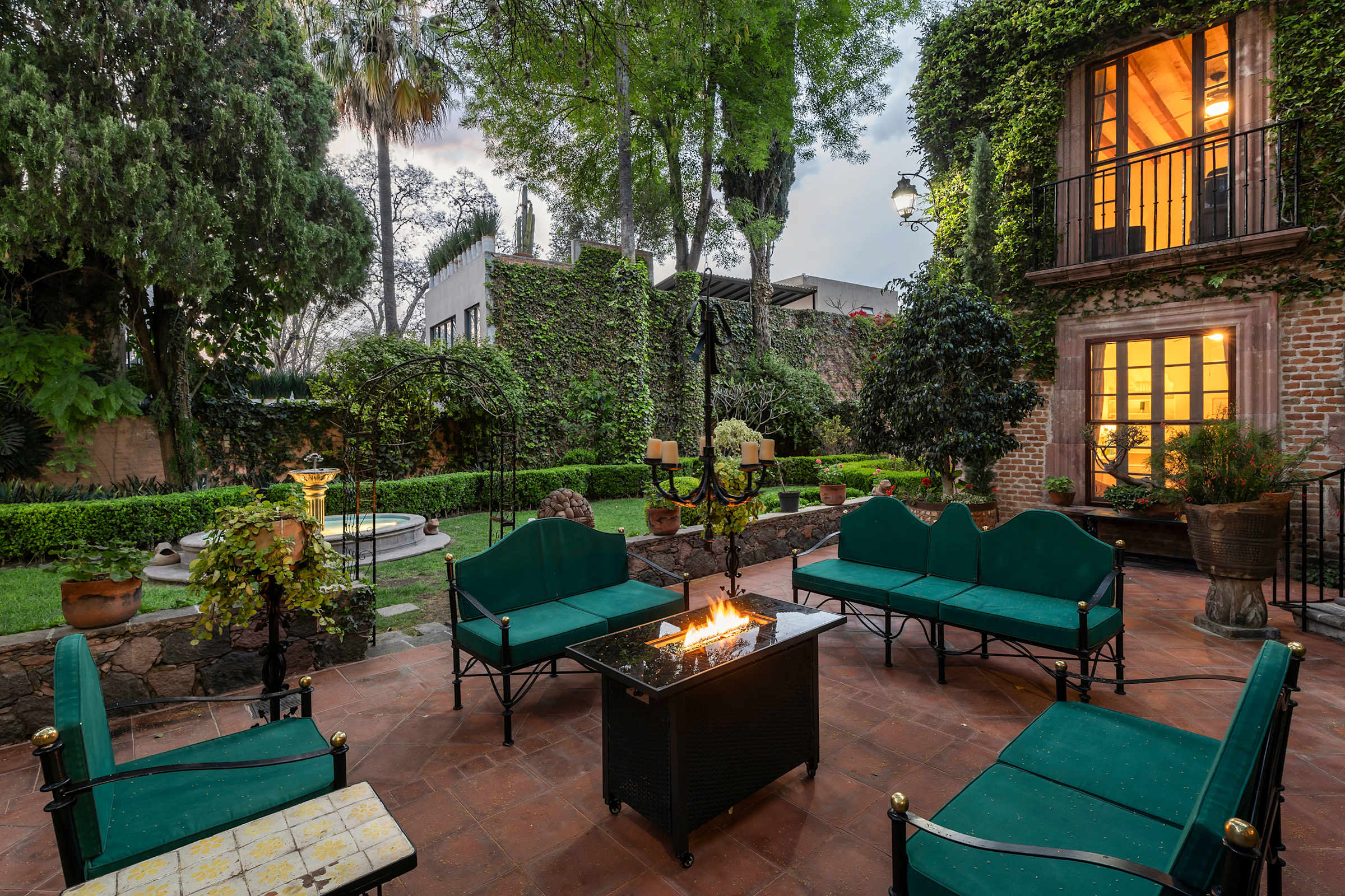 Casa Inspiración, 6BR Grand Estate w/ Lush Gardens 36