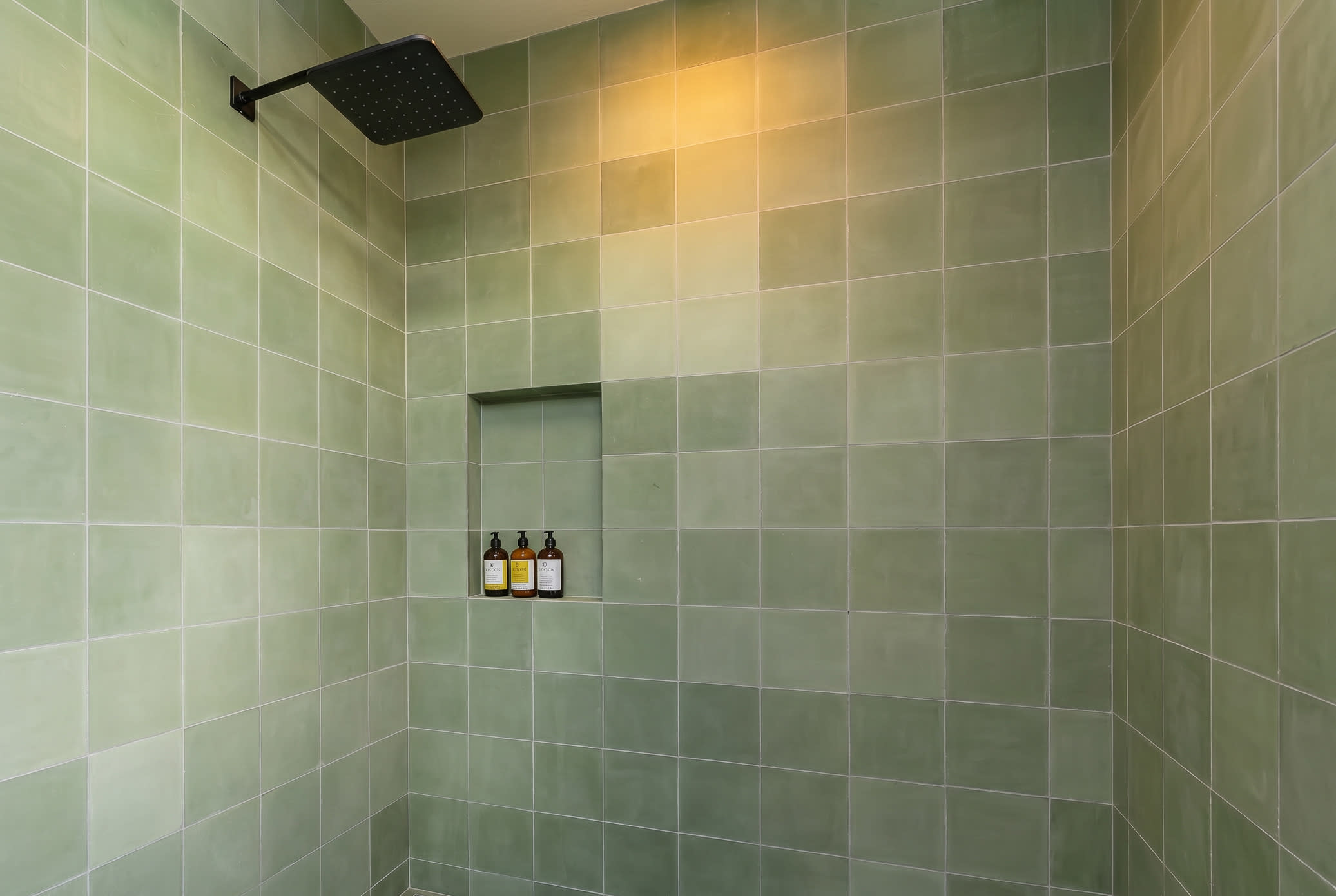 Villa Lua Bungalow B • Countryside Retreat 3 Guests w/ Outdoor Soaking Tub & Fire Pit 12