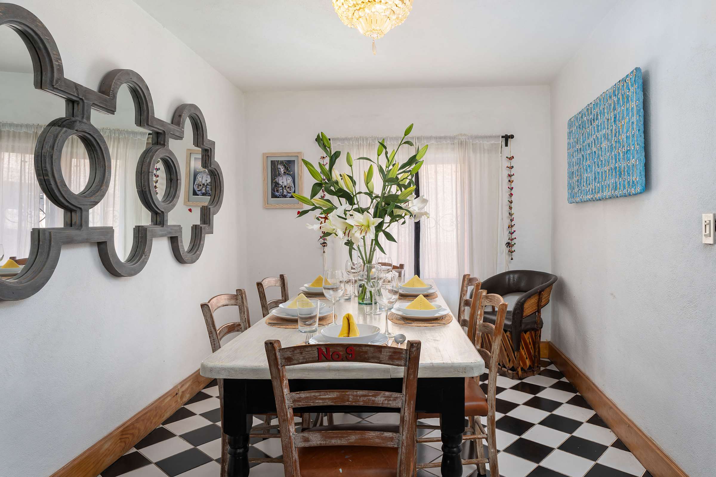 The Bird House, 2BR Artistic Retreat for Creatives 8