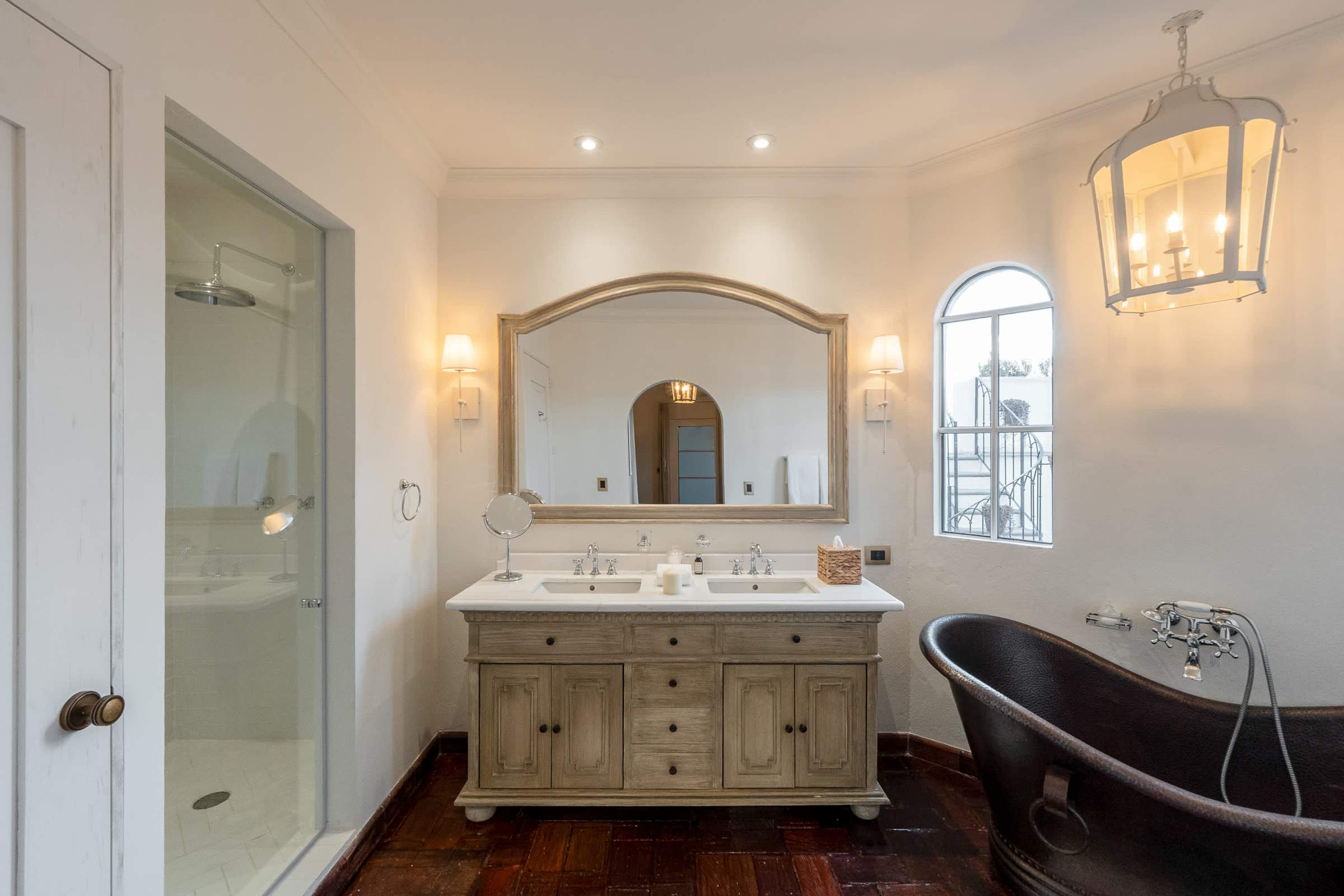 Suite 3: Ensuite bathroom with shower and copper soaking tub