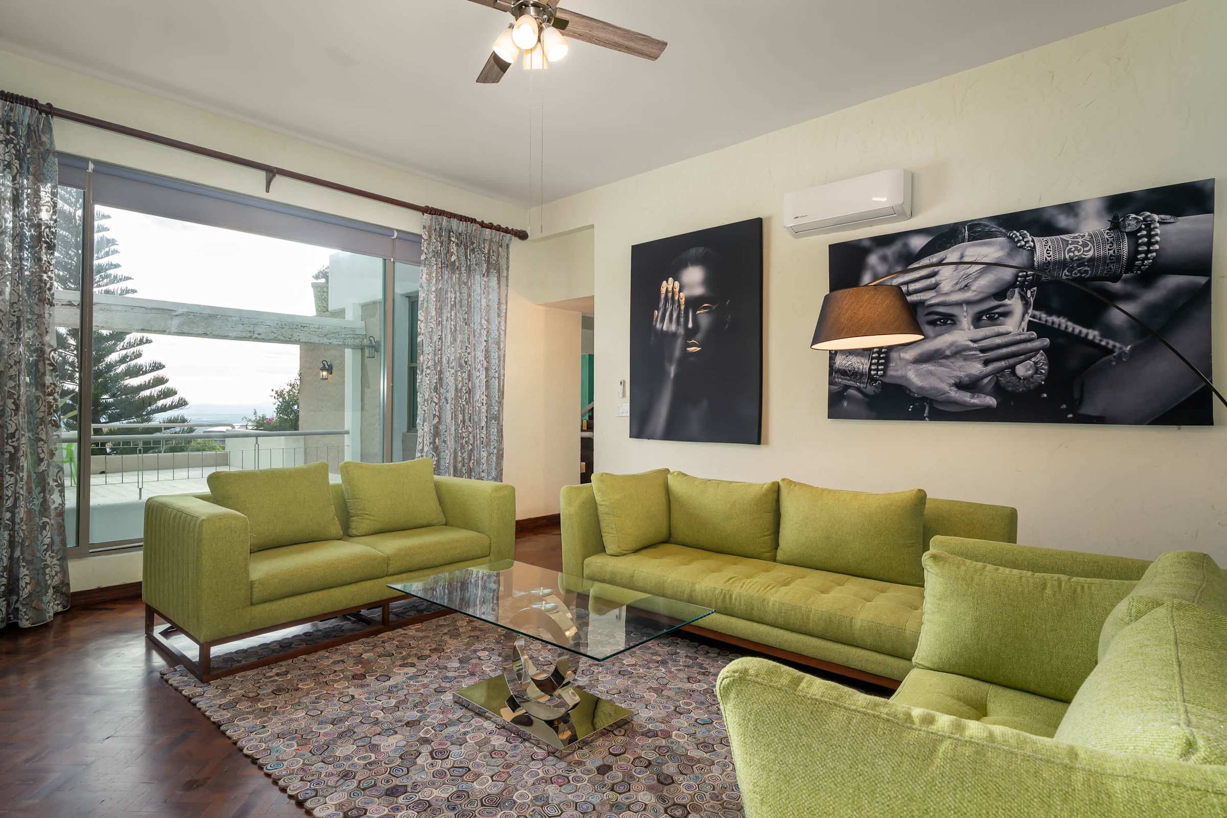 Den & TV lounge with seating area