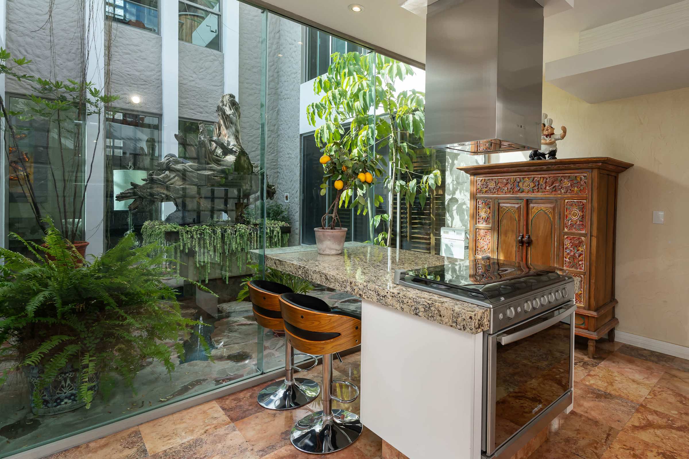 Kitchen with garden view