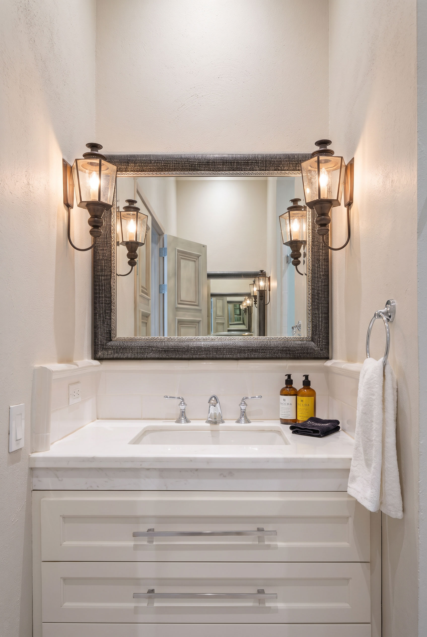 Casa Regina, 3BR Home in Centro w/ Rooftop Jacuzzi · photo 33