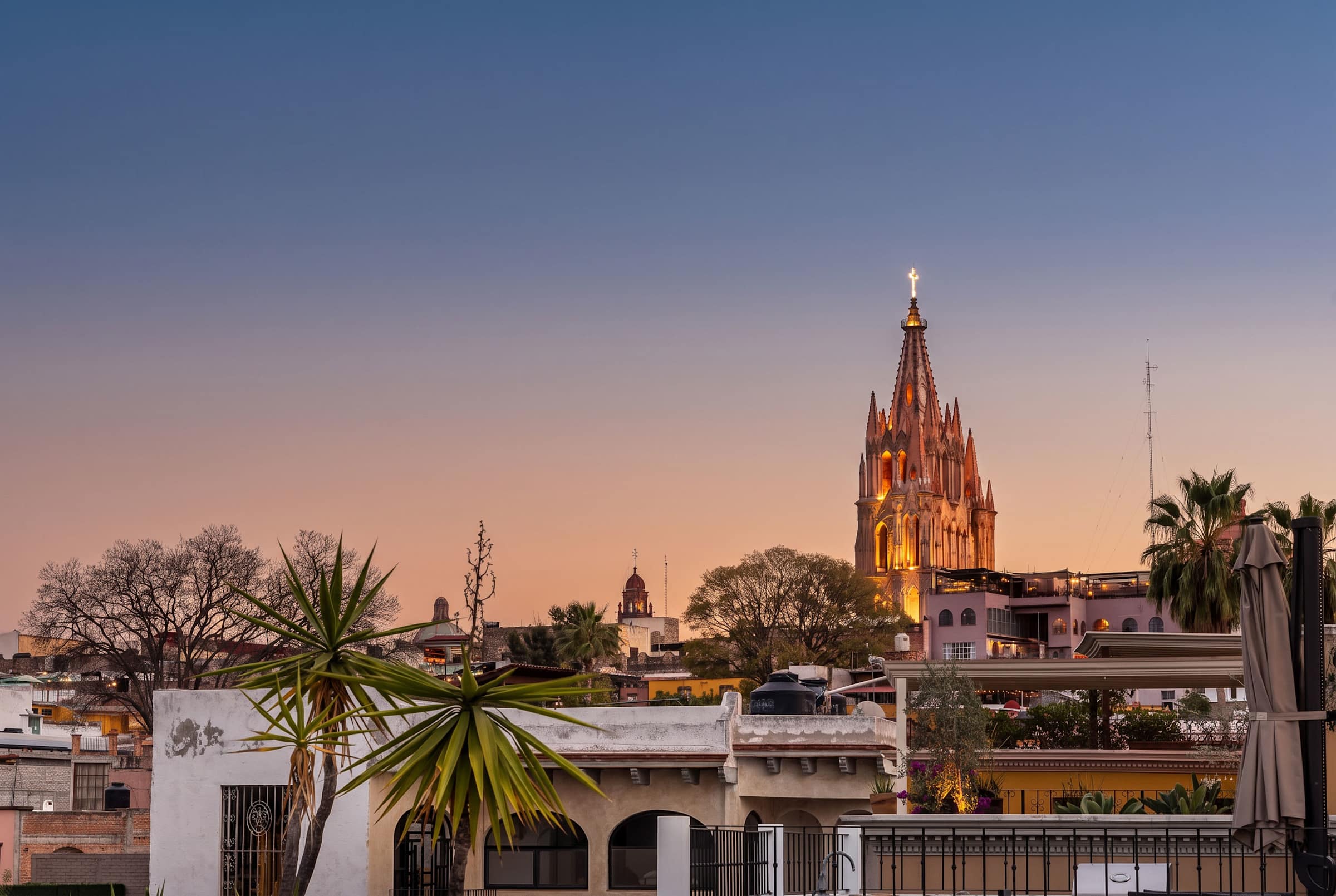 Iconic landmark views