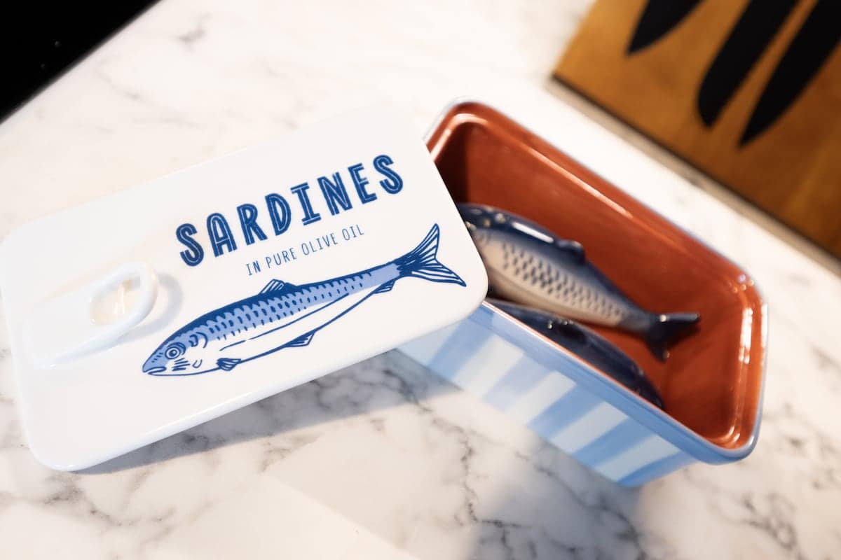 Thoughtful seaside touches throughout the apartment