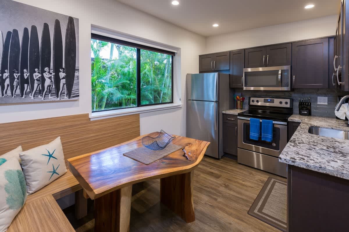 Villa 2 – Villa 2 Kitchen and Breakfast Nook