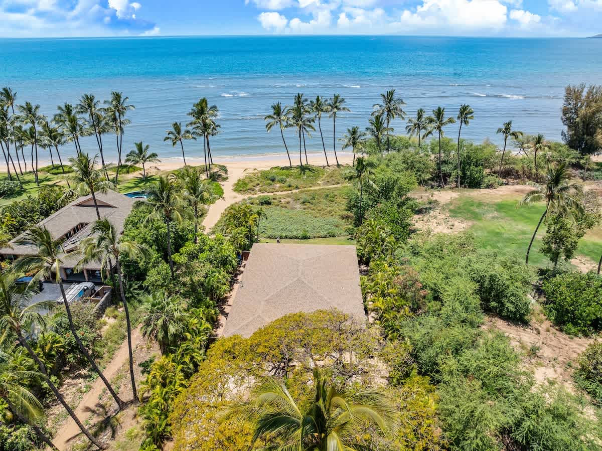Oceanfront Hideaway, Kihei vacation rental – photo 1 of 49