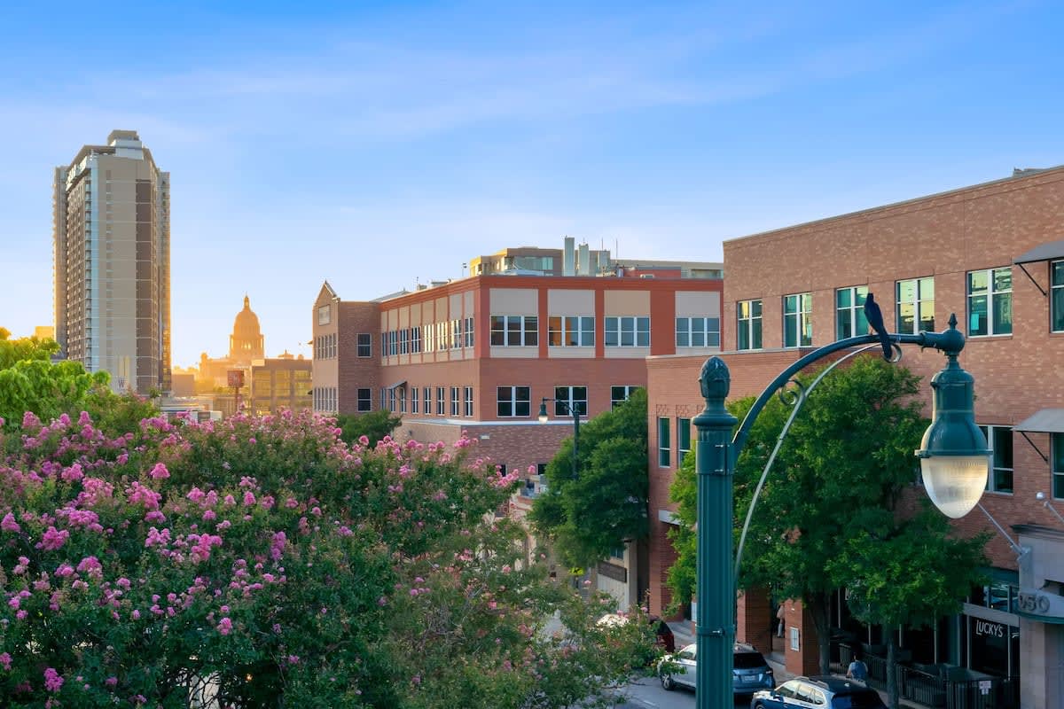 Designer Penthouse Suite, East Downtown Austin 34