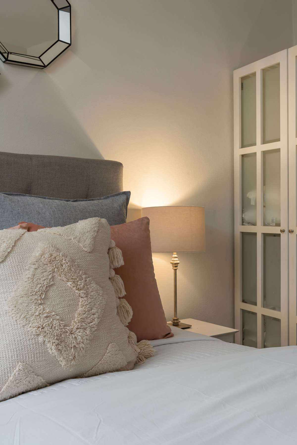 Guest bedroom details