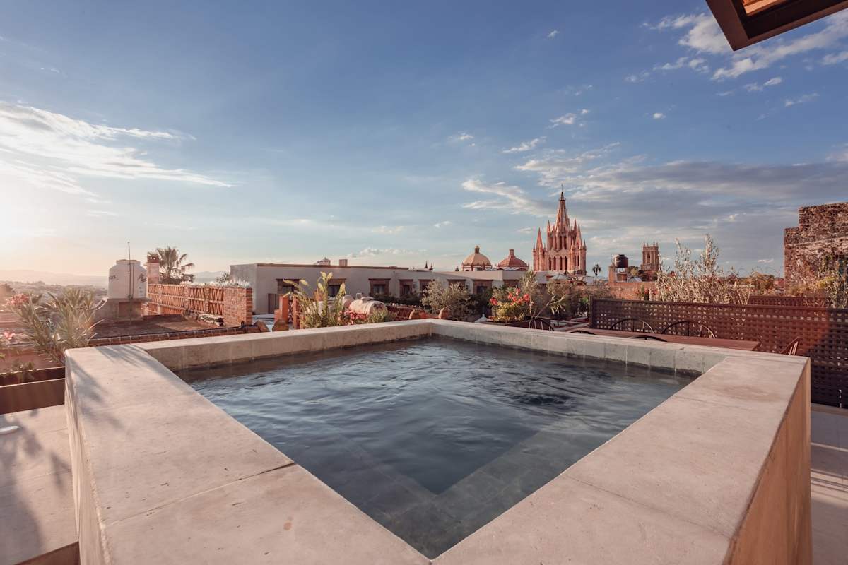 Private Jacuzzi with Parroquia Views