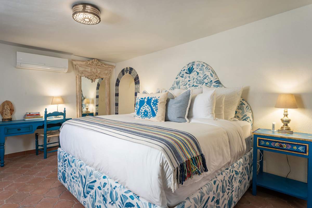 Bedroom 3 with king bed