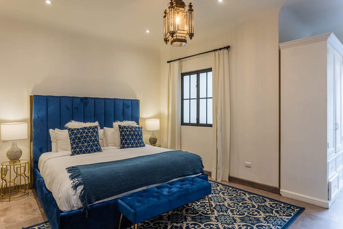 Casa Cielo 4 Story Luxury with Rooftop Hot Tub +AC · photo 26