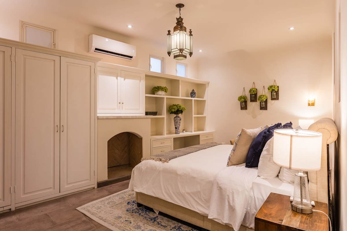 Casa Cielo 4 Story Luxury with Rooftop Hot Tub +AC · photo 19