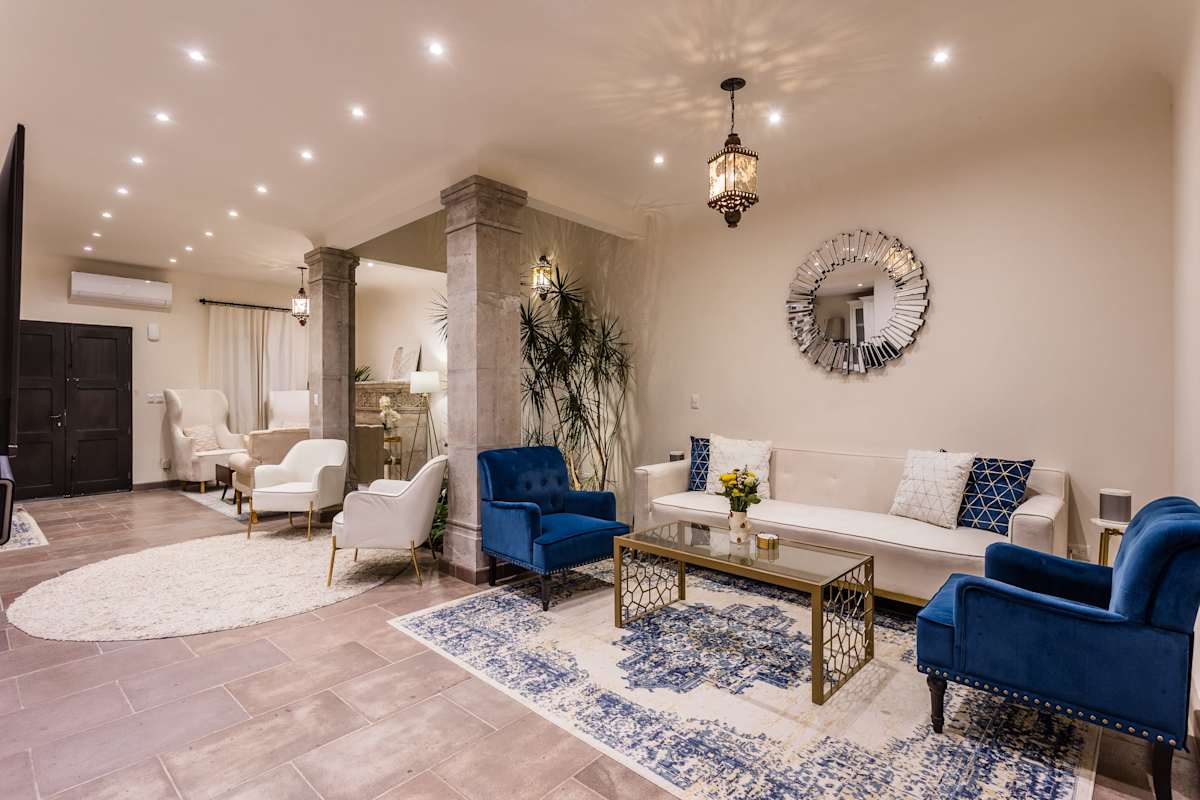 Casa Cielo 4 Story Luxury with Rooftop Hot Tub +AC · photo 9