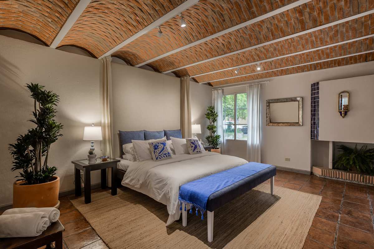 Casa Tranquilo 4BR Home by Rosewood with Hot Tub · photo 3