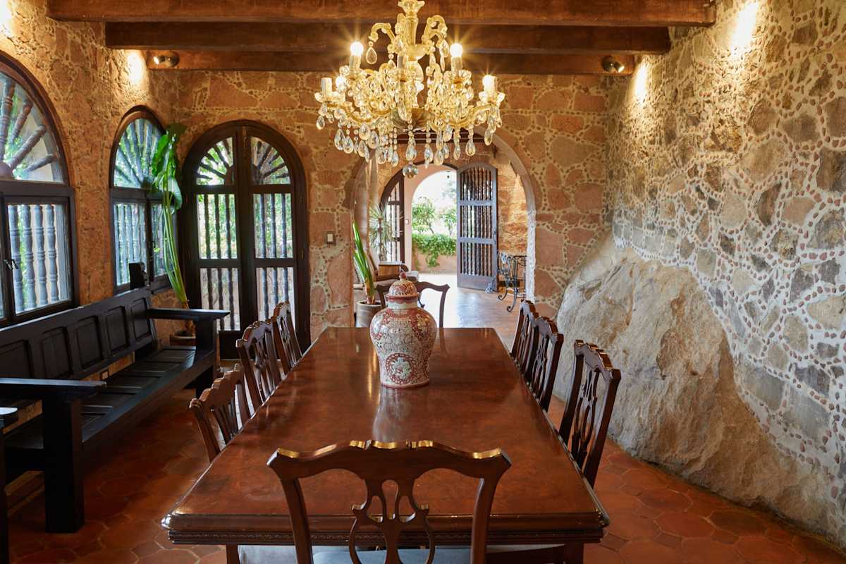 Casa Vista 6BR Villa, 16p Jacuzzi Pool & Breakfast · photo 14