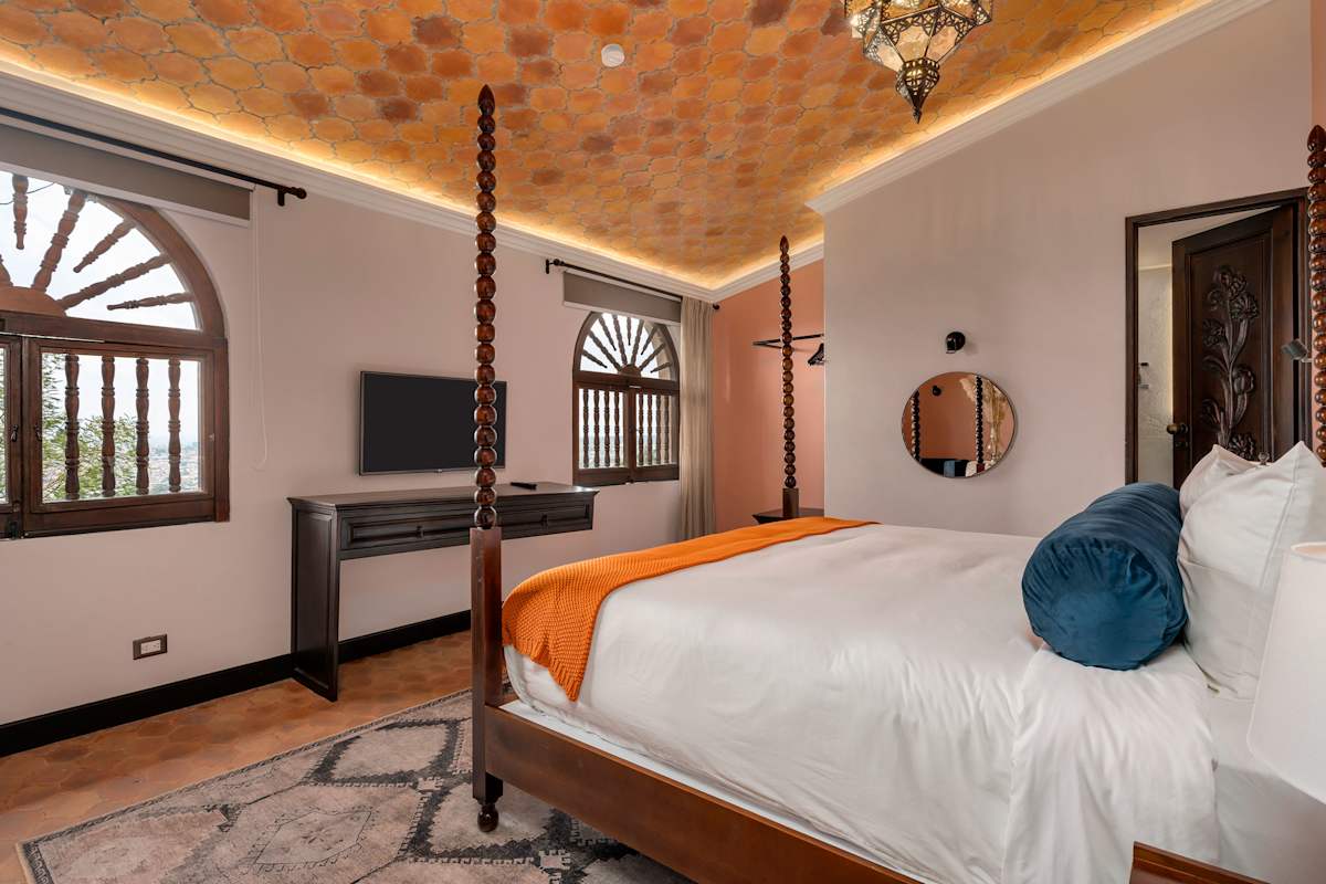 Casa Vista 6BR Villa, 16p Jacuzzi Pool & Breakfast · photo 27