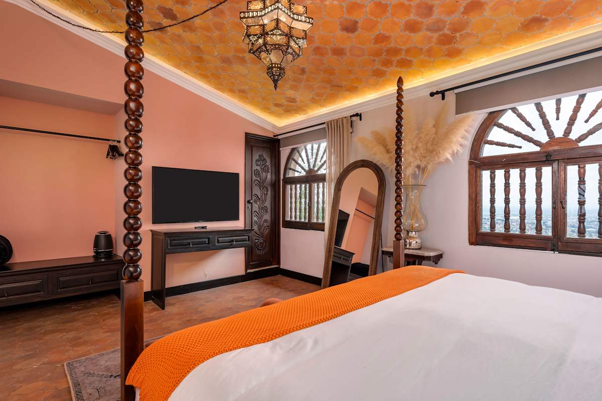 Casa Vista 6BR Villa, 16p Jacuzzi Pool & Breakfast · photo 23