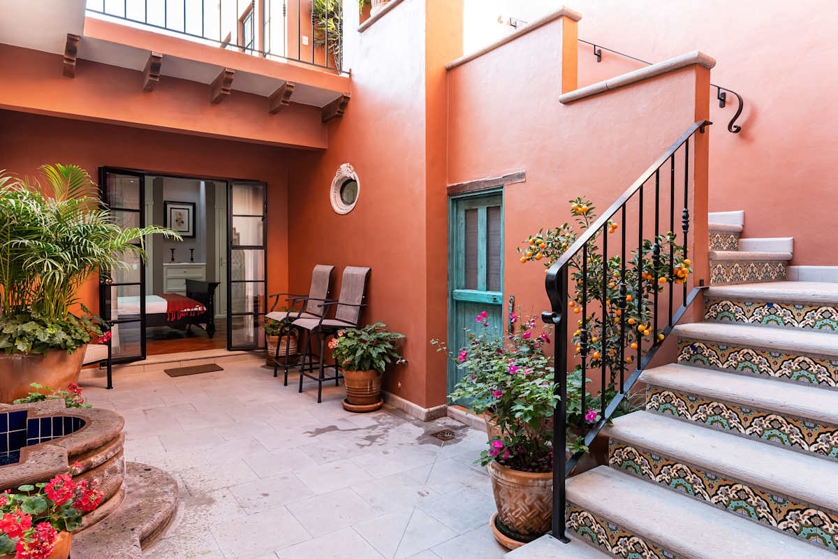 Casa Mimosa, 3BR Retreat with Rooftop & City Views 22