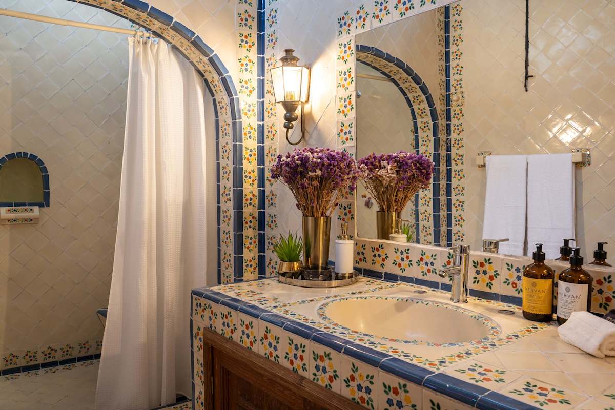 Casa Pedro Vargas: 6BR Estate w/ Hot Tub & Modern Comforts 37