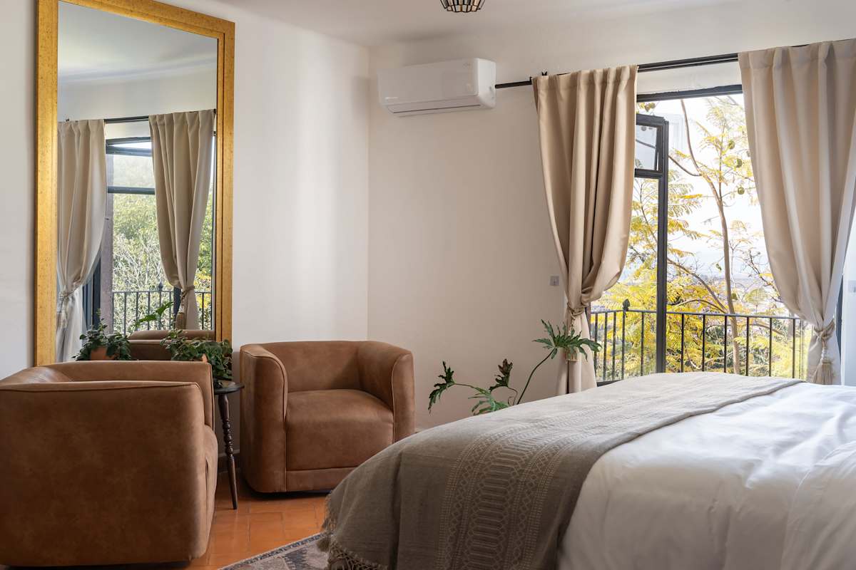 Casa Pedro Vargas: 6BR Estate w/ Hot Tub & Modern Comforts 18