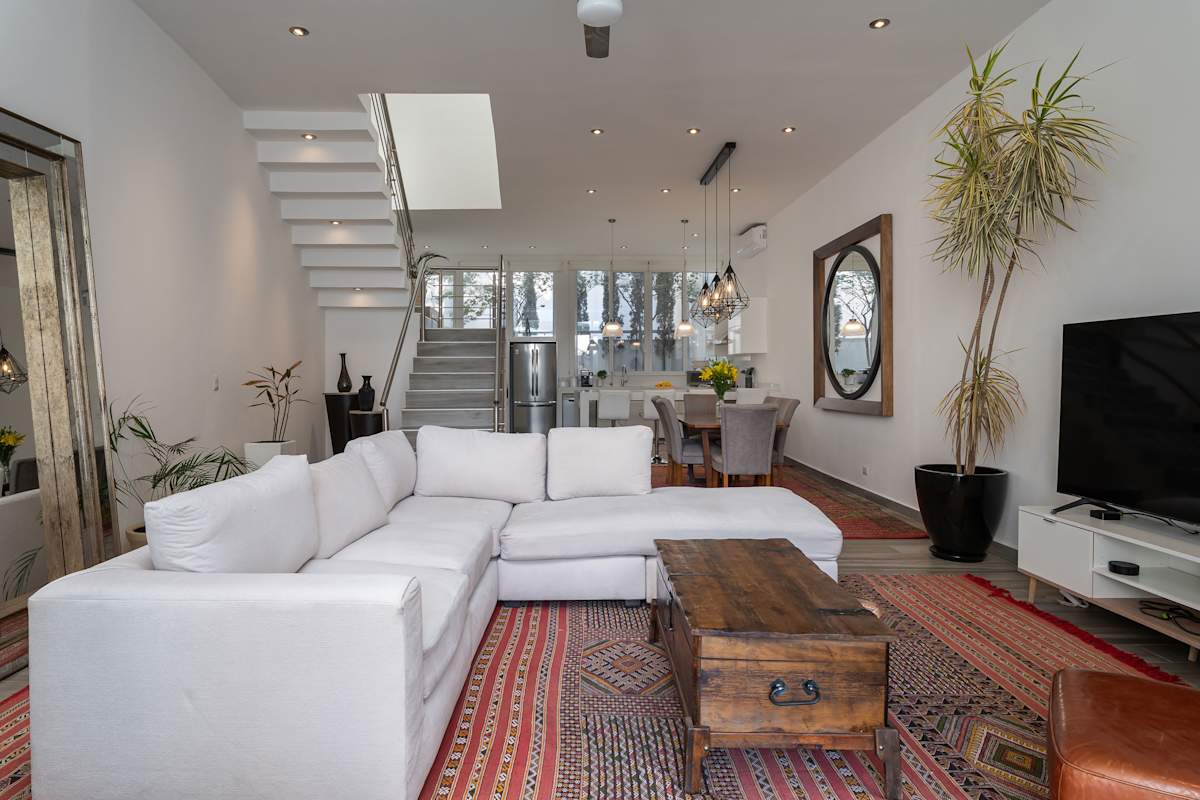 Casa Blanca, 2BR Modern Home with Rooftop Views 30
