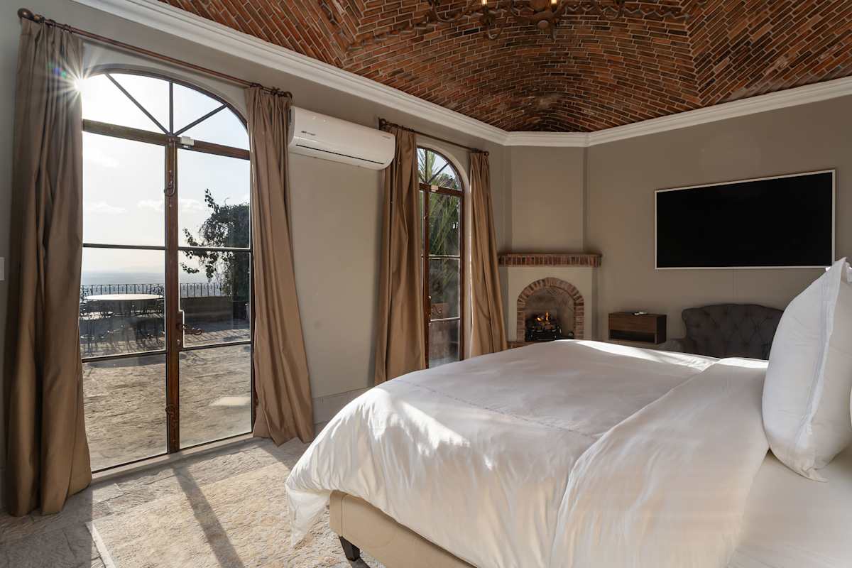 Casa Faroles, Designer 7BR Villa with Pool Jacuzzi & Full Staff 18