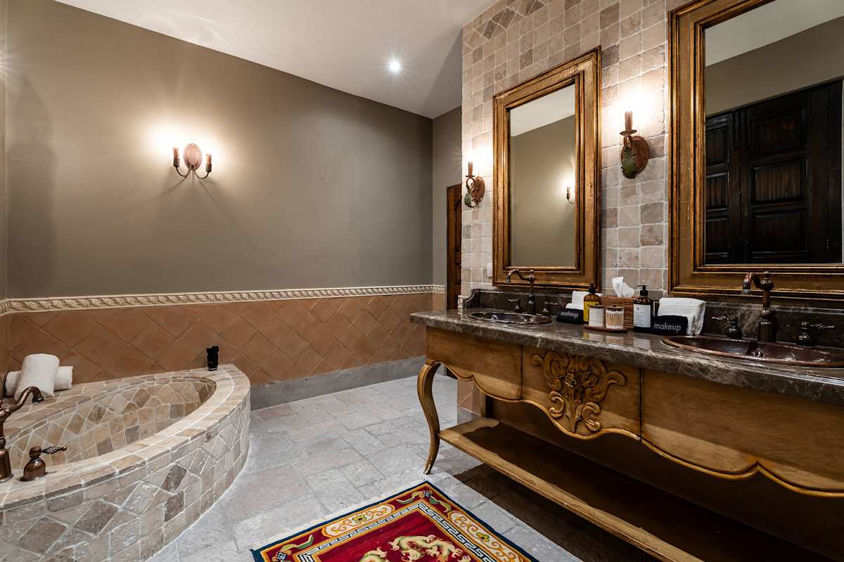 Casa Faroles, Designer 7BR Villa with Pool Jacuzzi & Full Staff 28