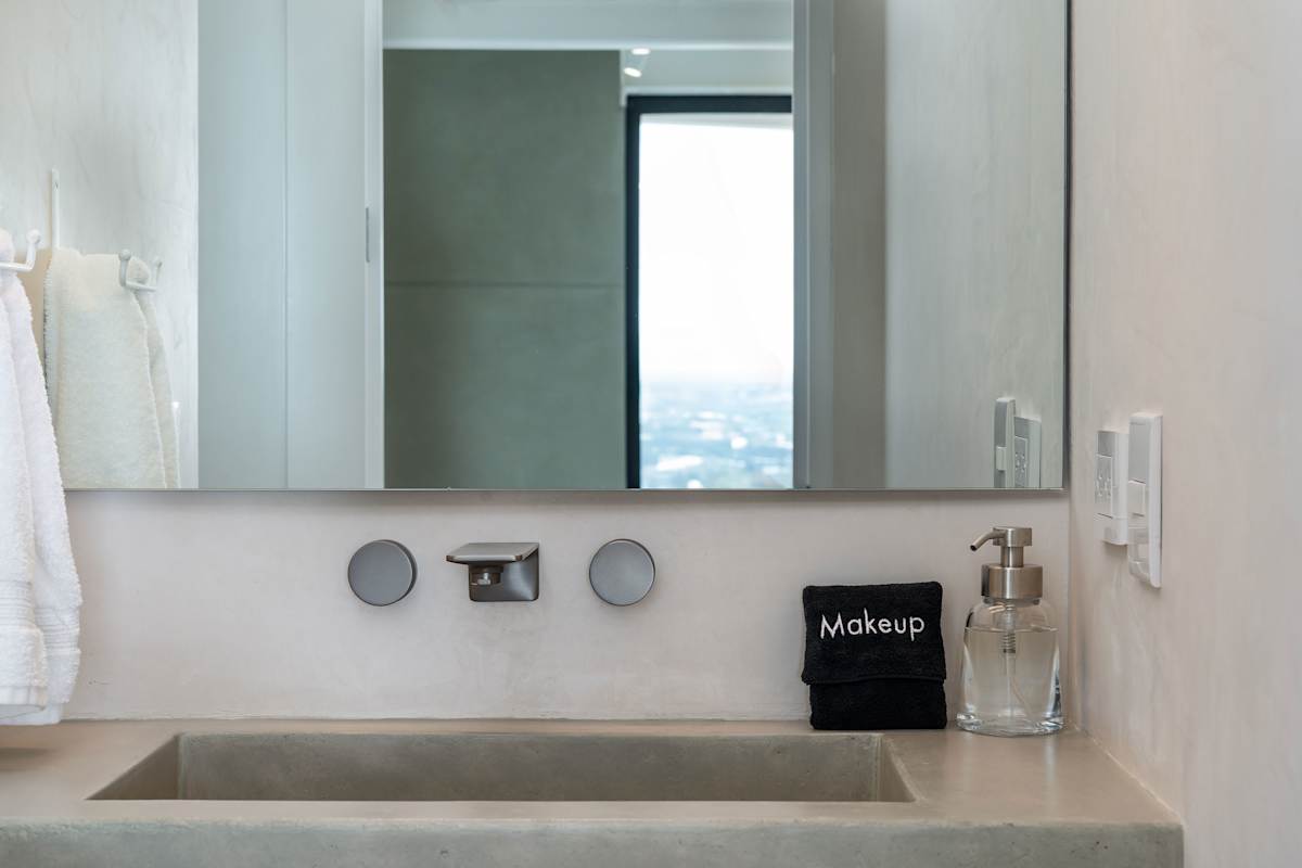 Casa Altamira: Stylish 1BR w/ City Views in Centro · photo 24