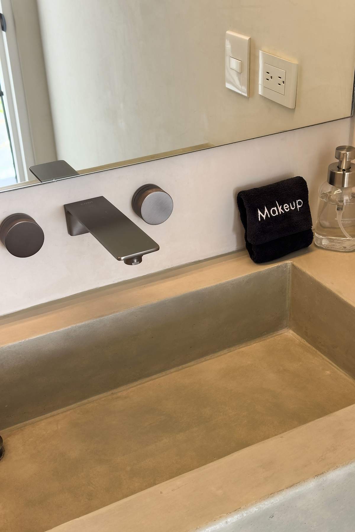 Casa Altamira: Stylish 1BR w/ City Views in Centro · photo 37