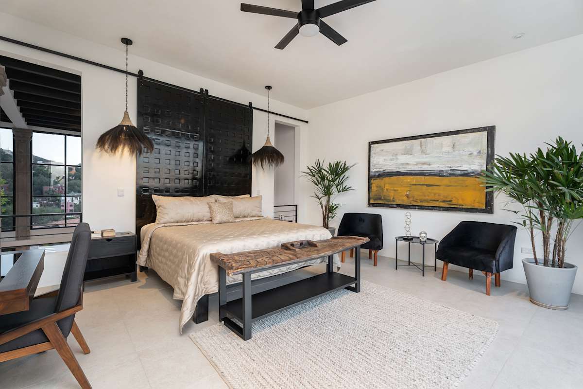 Vista Vieja – 6BR Luxury Villa with Pool & Views, a Mini Resort with Indoor/Outdoor Living · photo 11