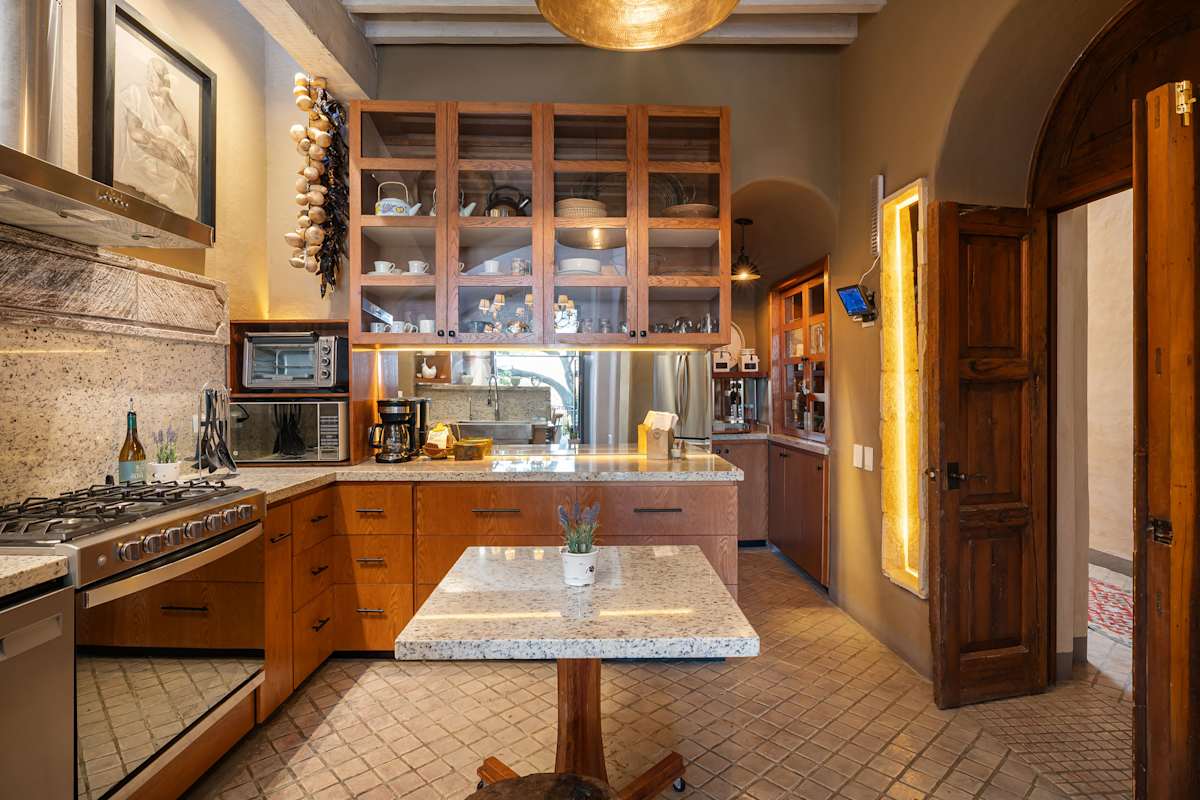 Casa Libélula – 3BR with Rooftop, Hot Tub & Views 13