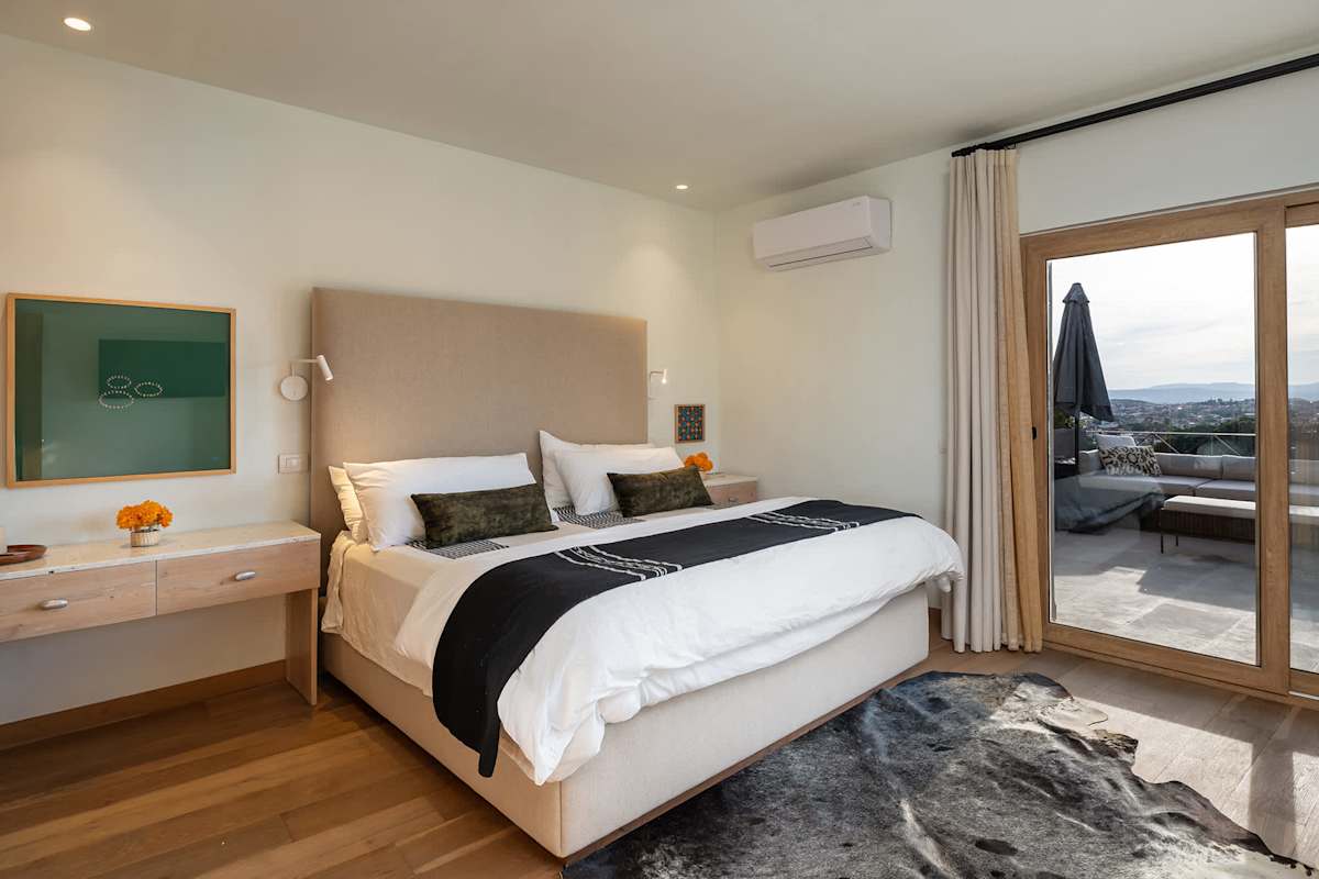 Le Cottage Penthouse, Large Terrace & City Views 12