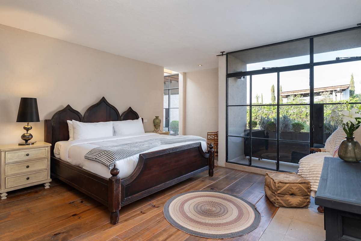 The Glasshouse — Contemporary 5BR w/Pool & Rooftop 20