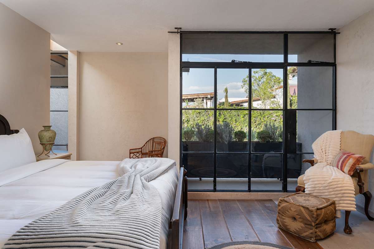 The Glasshouse — Contemporary 5BR w/Pool & Rooftop 21