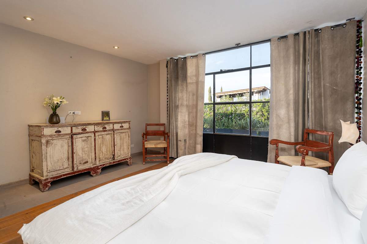 The Glasshouse — Contemporary 5BR w/Pool & Rooftop 27