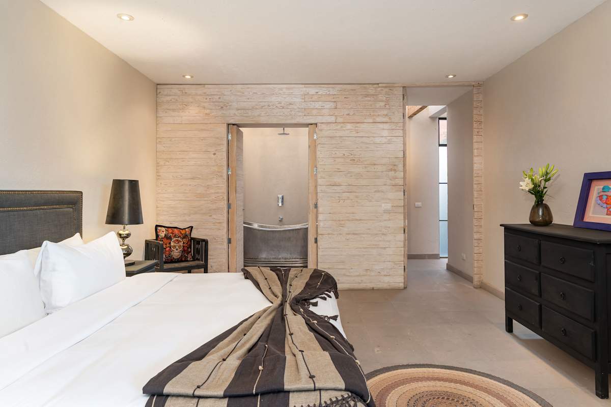 The Glasshouse — Contemporary 5BR w/Pool & Rooftop 34