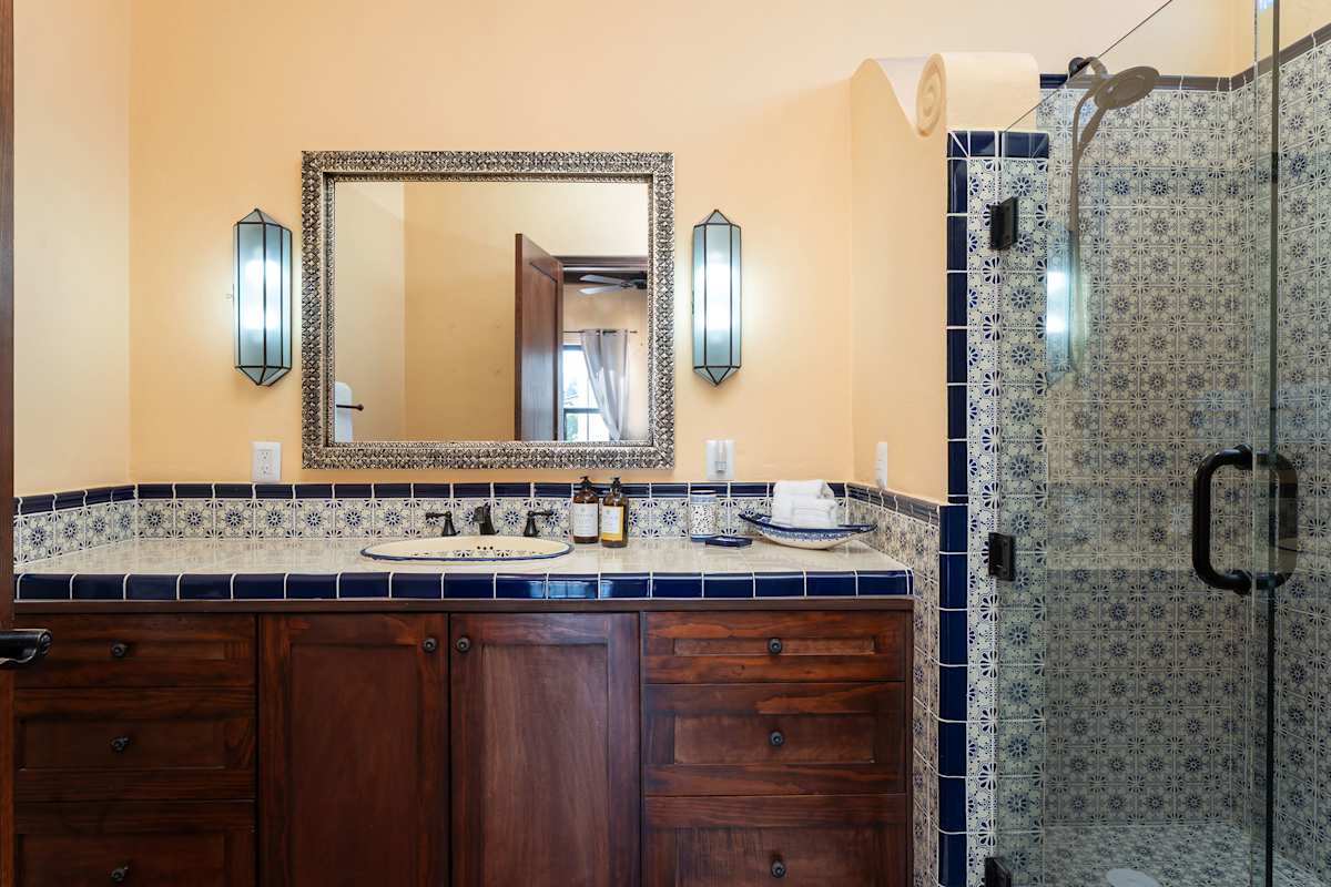 3BR Guadalupe Home with Rooftop & Elevator, Flat Walk to Centro 12