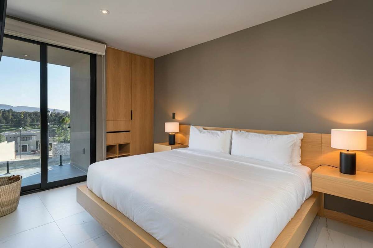 Casa Malanquín, Modern 4BR Home in Golf Community 28